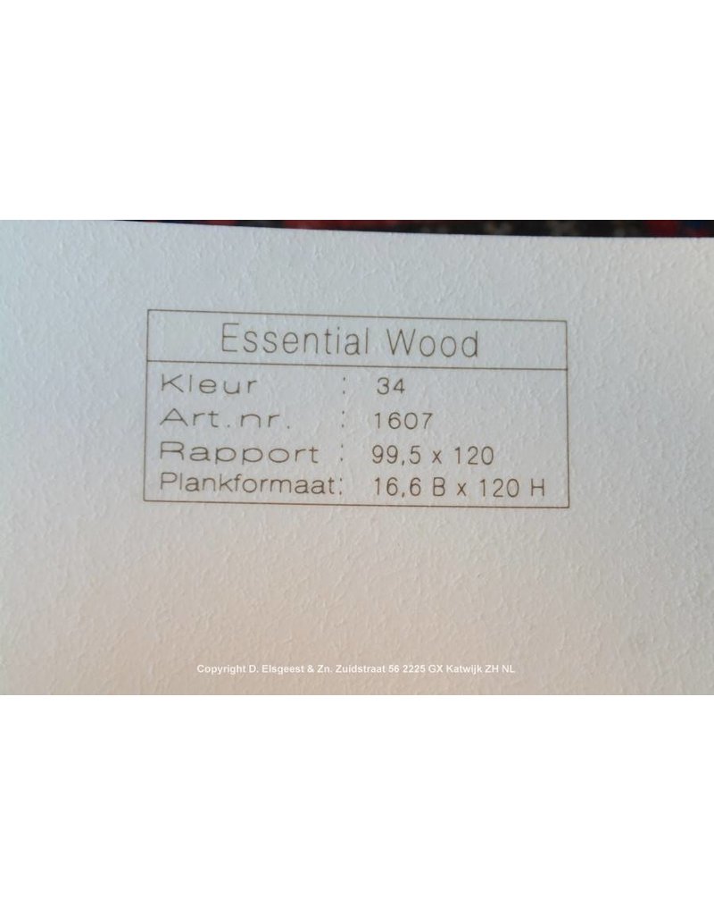 Essential Wood 34