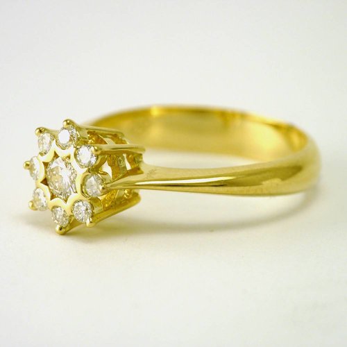 18 krt. yellow gold ring with diamonds