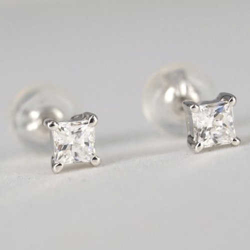 14 krt. white gold ear studs with zirconia stones 14 krt. white gold ear studs with zirconia stones