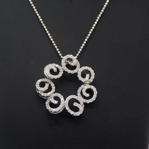 Zilveren hanger met Zirkonia en zilveren collier Zilveren hanger met Zirkonia en zilveren collier