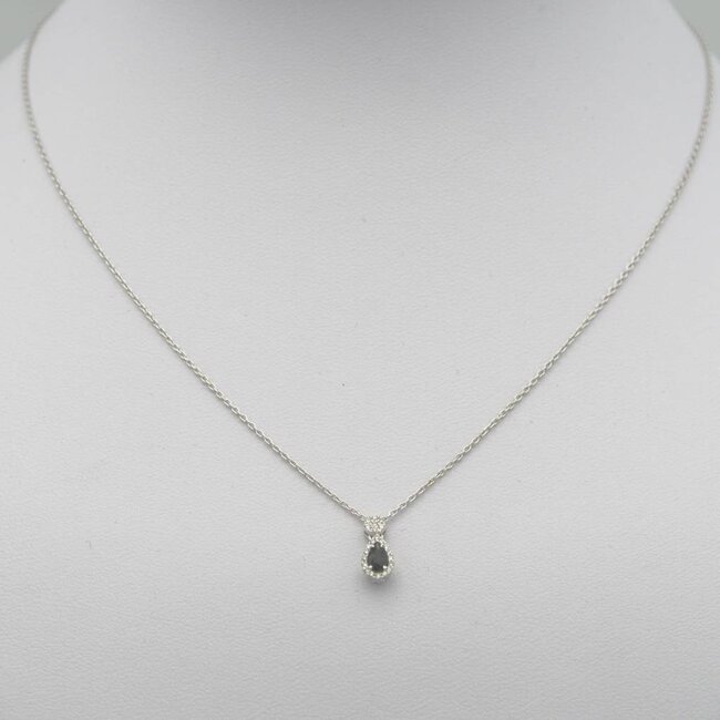 ROS  Jewel Design witgouden collier en hanger gezet met saffier en briljanten