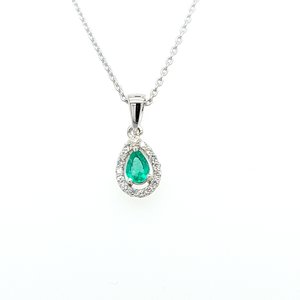 18 krt. witgouden collier en hanger met smaragd en briljant geslepen diamanten