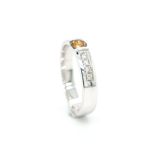 18k witgouden ring met Fancy color Diamond The orange Delight
