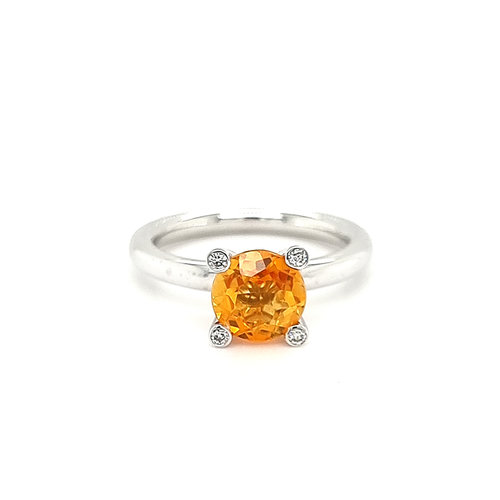 14 krt. witgouden ring met citrien en briljantgeslepen diamanten 14 krt. witgouden ring met citrien en briljantgeslepen diamanten
