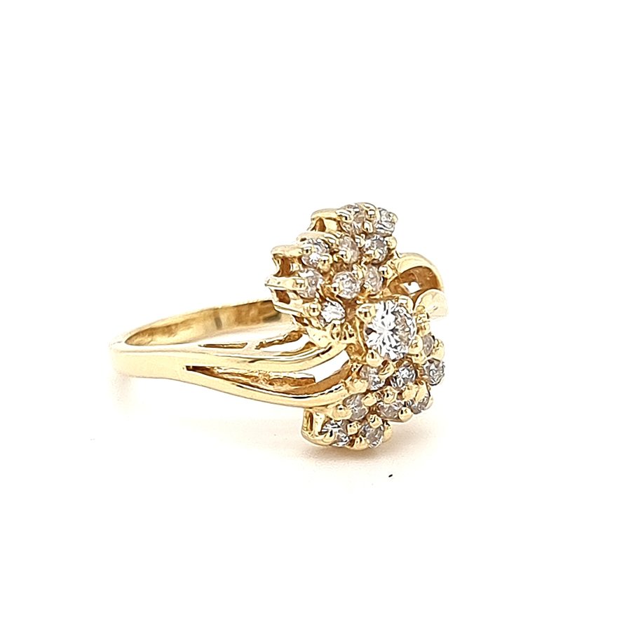 Occasion 18 krt. yellow gold ring with brilliant