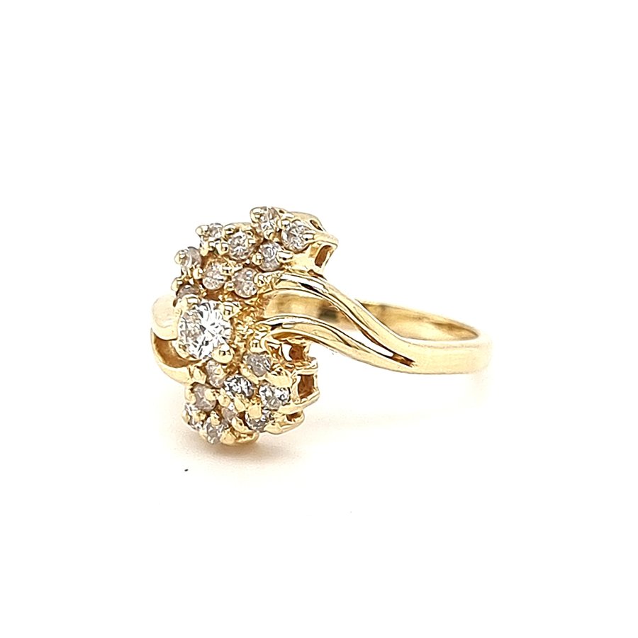 Occasion 18 krt. yellow gold ring with brilliant