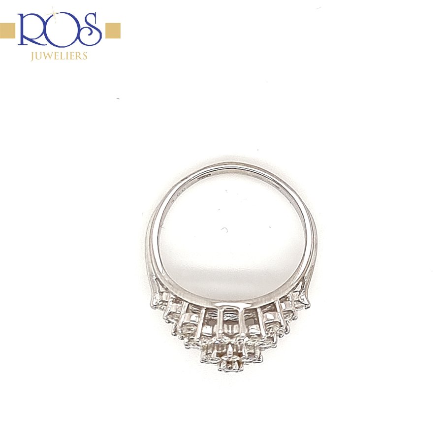 18 krt. white gold ring with diamonds