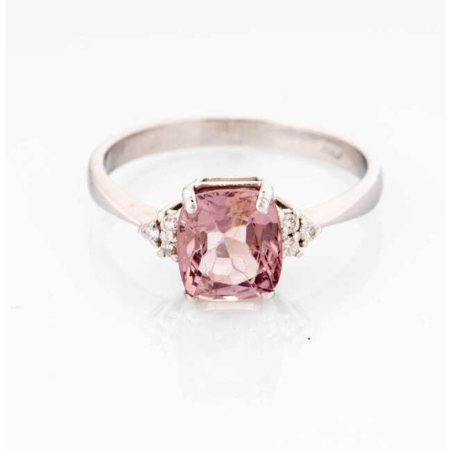 ROS  Jewel Design new 18k ring Pink Saffier 2.4gr Pink Lady