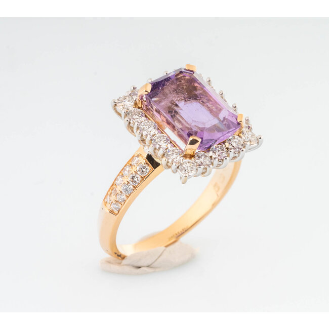 ROS  Jewel Design 18karaat gouden ring gezet met Amethist en Briljanten