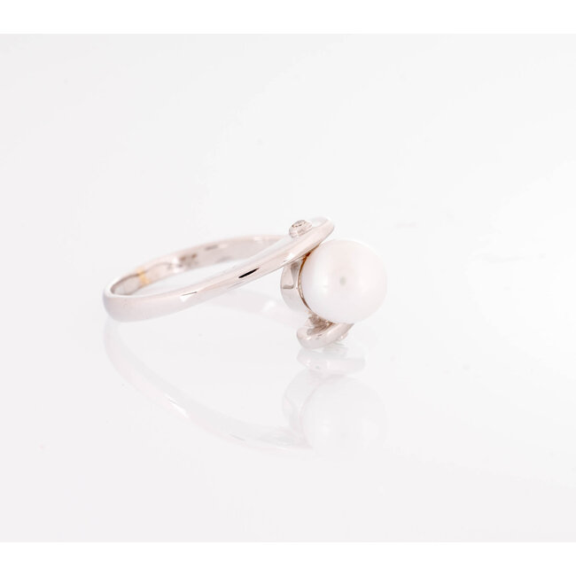 Occ  18k witgd ring met cultivé parel en 0,15ctBrilj 4g