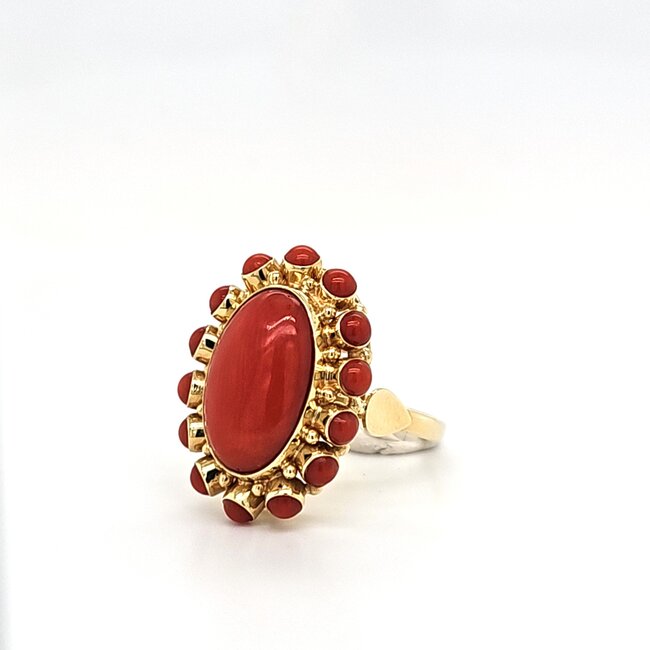 Occ 14k ring met Bloedkoraal 5.7gram mt 17,5