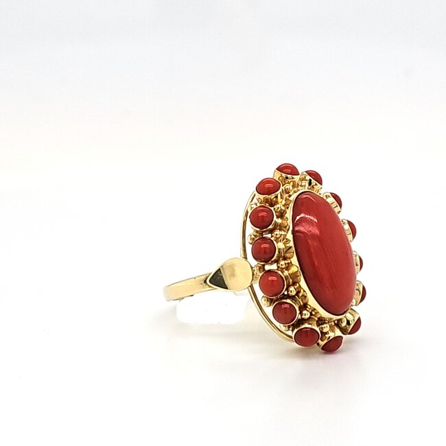 Occ 14k ring met Bloedkoraal 5.7gram mt 17,5