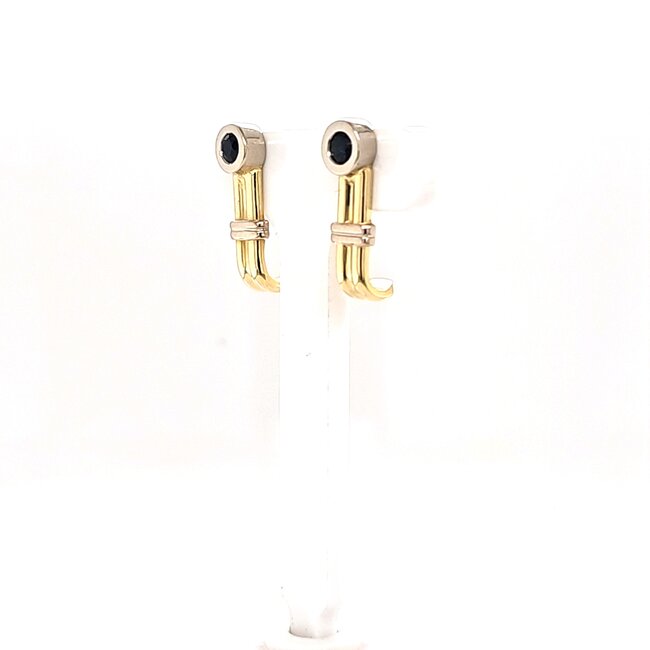 14k bicolor oorbellen gezet met  Saffier