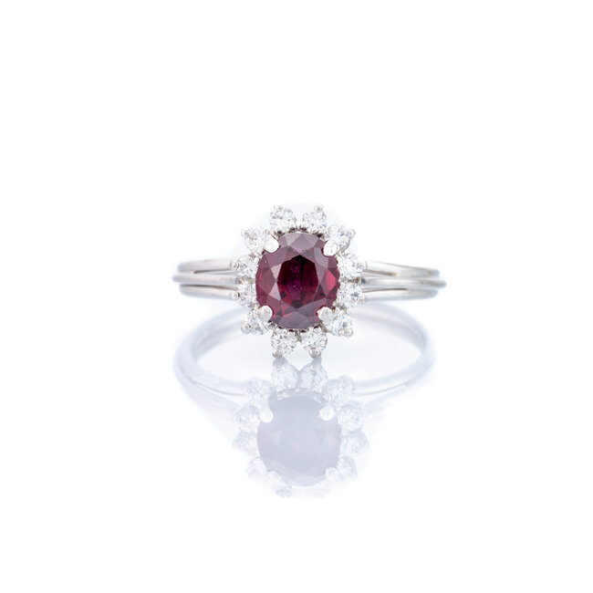 Occ 18k witgd ring Robijn 3.3gr  mt 16.5