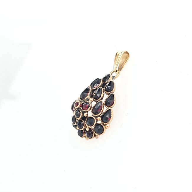 Occa 14k hanger granaat 1.7gram