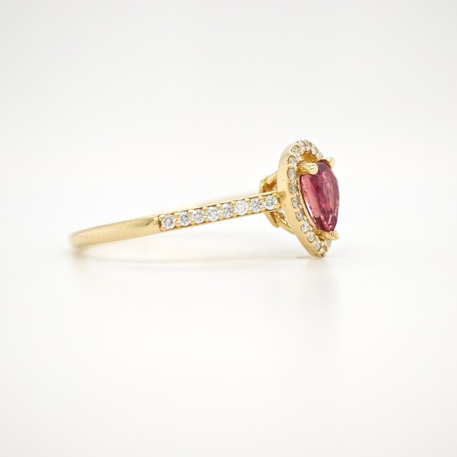 Occ 18k ring roze Spinel 0.74ctbrilj 2.59g mt 17.25