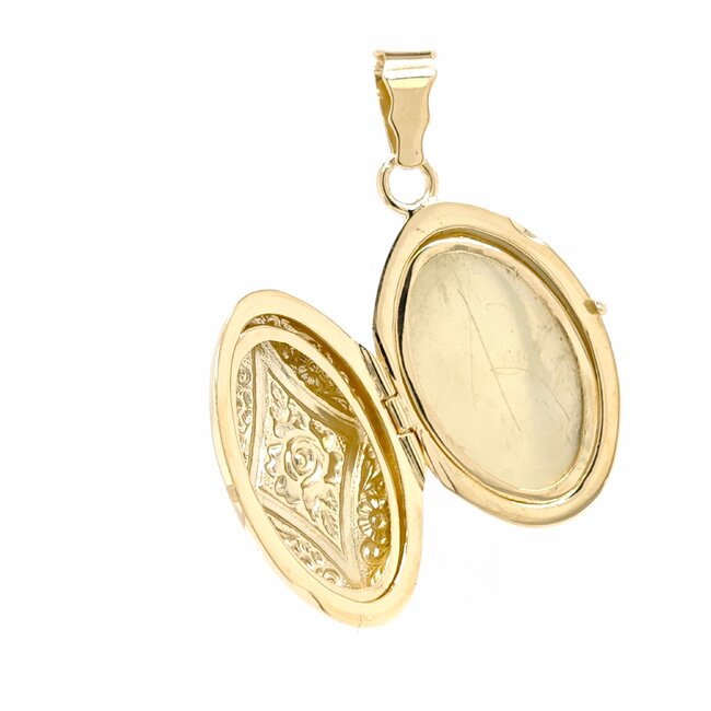 14k gouden medaillon met bewerkte voorzijde