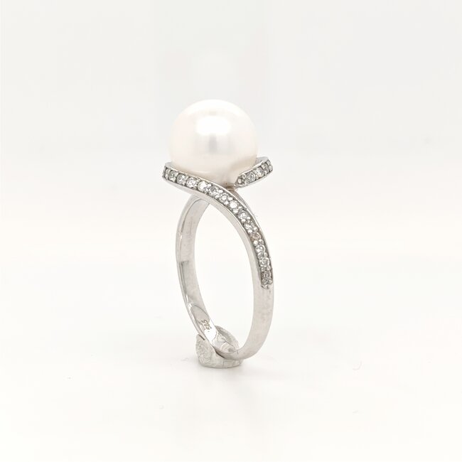 ROS  Jewel Design 14k witgouden ring met natuurlijke parel en briljant