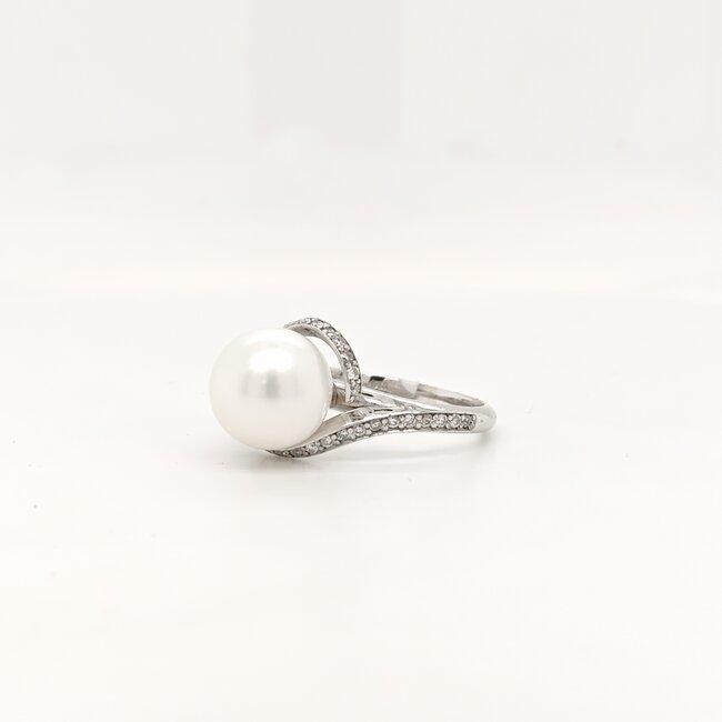 ROS  Jewel Design 14k witgouden ring met natuurlijke parel en briljant