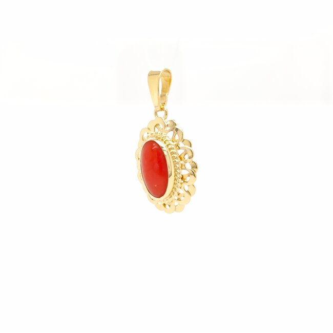 14k gouden hanger met bloedkoraal