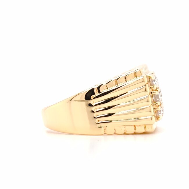 Occ 18k zegelring met circa 0,87ct briljant 9g mt18