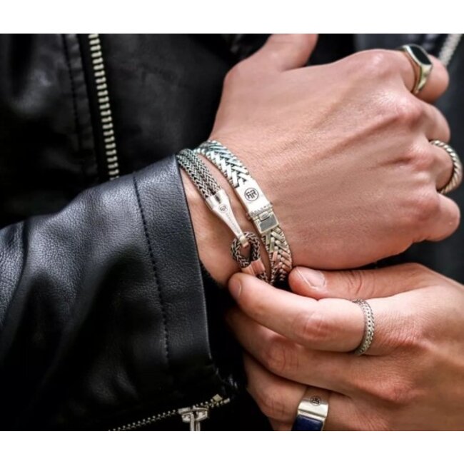 Rebel&Rose Double Hooked Eight. RR-BR001