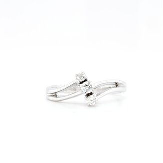 Occ 41k witgd ring 3xbrilj 0.07ct mt 16.25