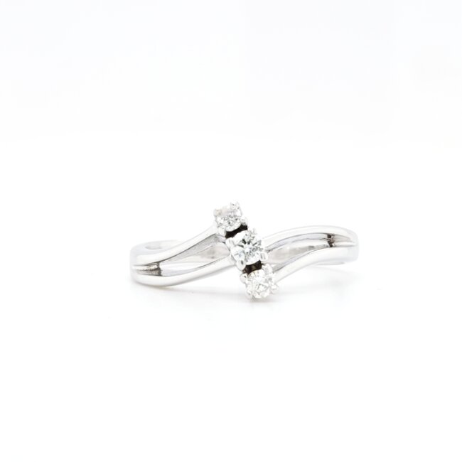 14k witgouden ring met 3 briljanten