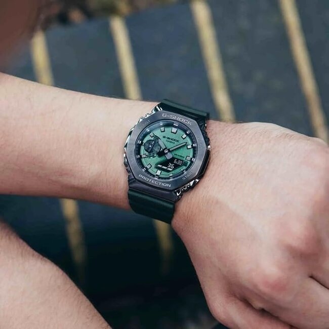 casio  G-Shock. GM-2100B-3AER