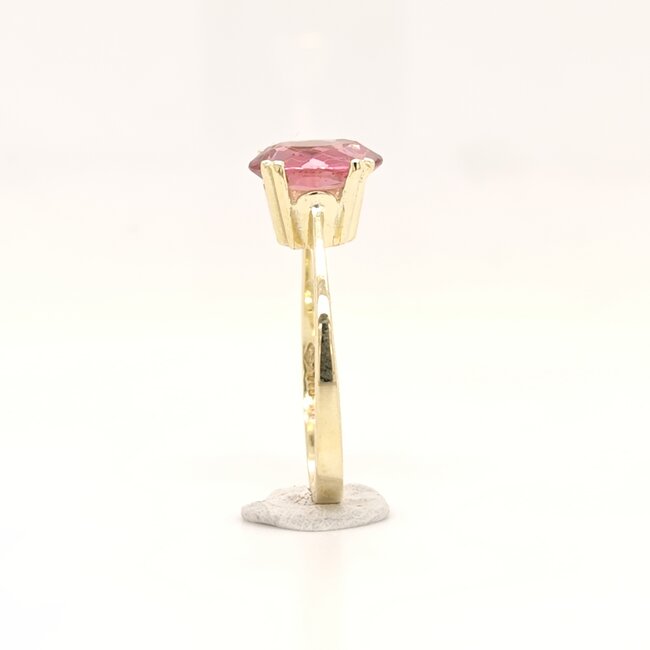 Occ 14k ring met roze Tourmalijn 2.2g mt 17.75