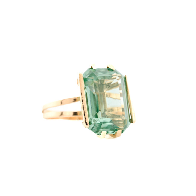 Occ 14k ring Spinel groen 6.2g mt17.75
