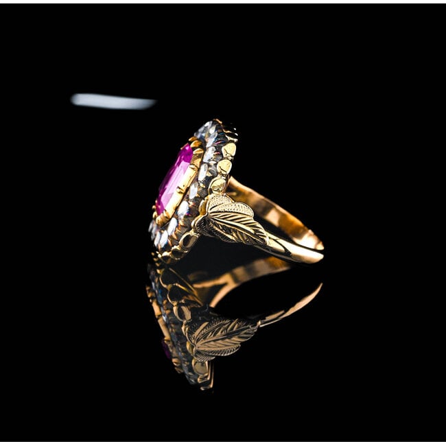 18k gouden ring met een Pink Saffier en Diamanten