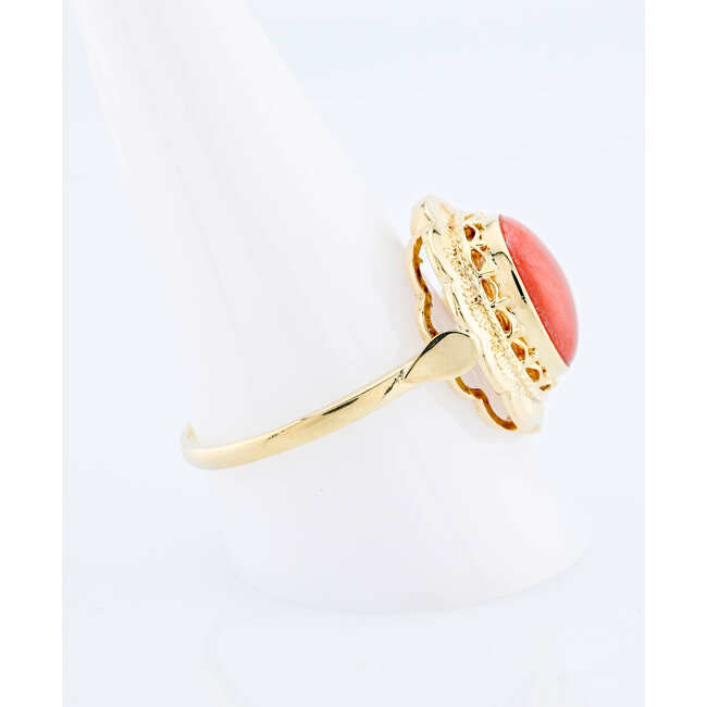 14k gouden ring met Bloedkoraal