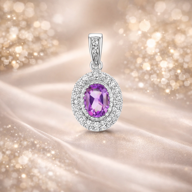 Occ.  18 karaat  Witg. Hanger Zirk Calcedoon. 3,7Gr