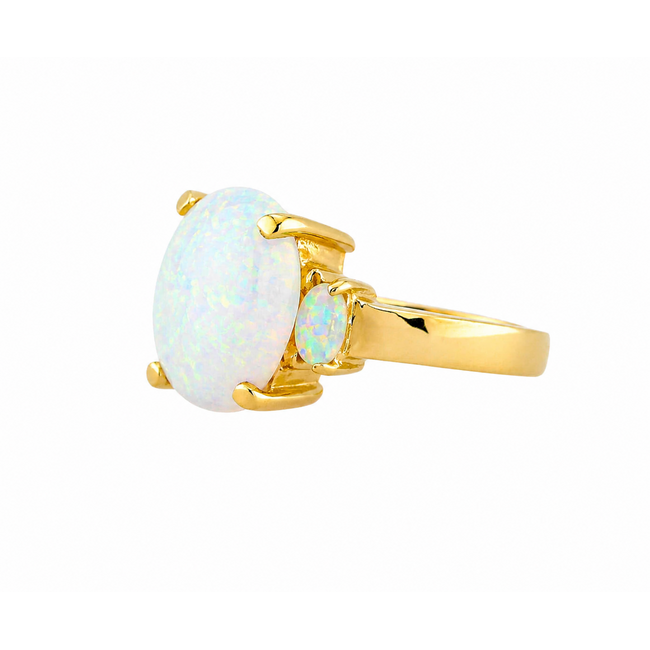 Vintage. 14K. Ring met 3 Opaal. 5,2Gr. Mt17