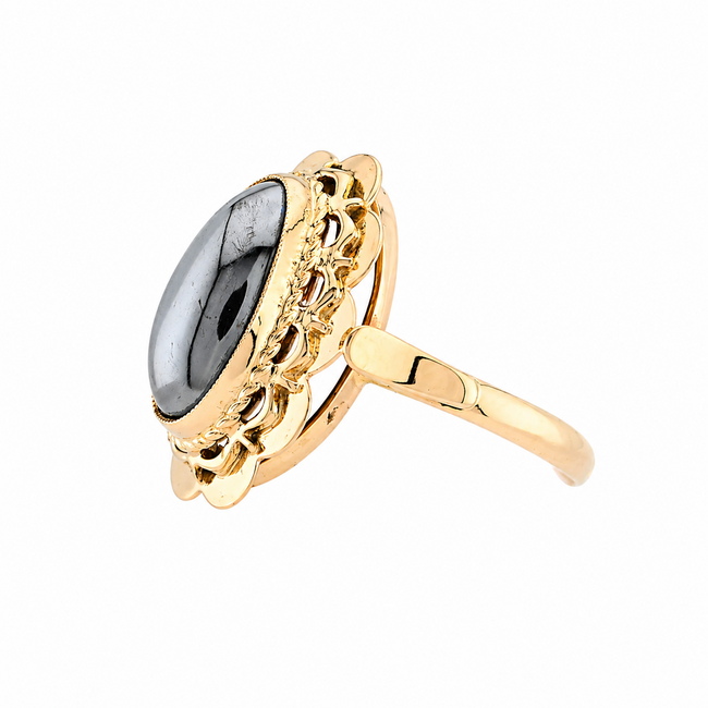 Vintage. 14K.Ring met Hematiet. 2,7Gr. Mt17,5