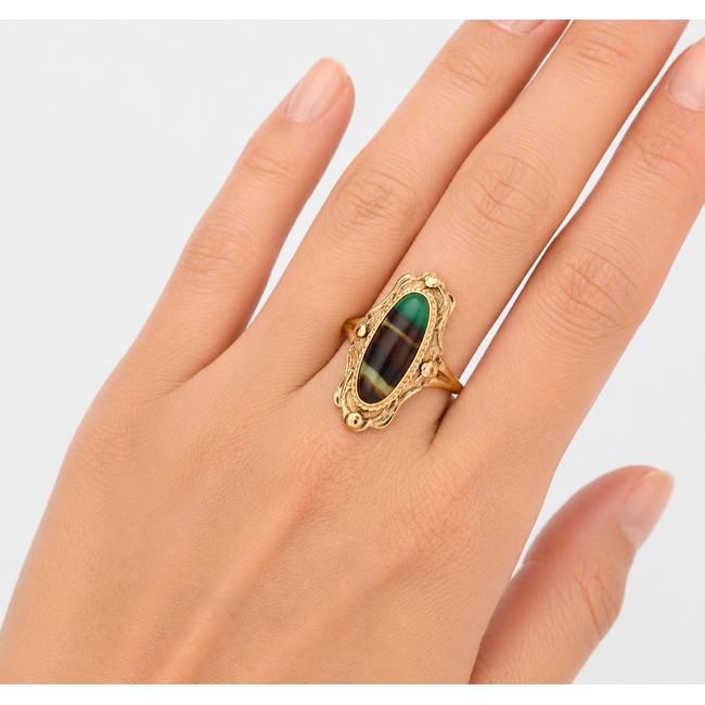 Vintage. 14K. Ring met Streep agaat. 3,9Gram. Mt19
