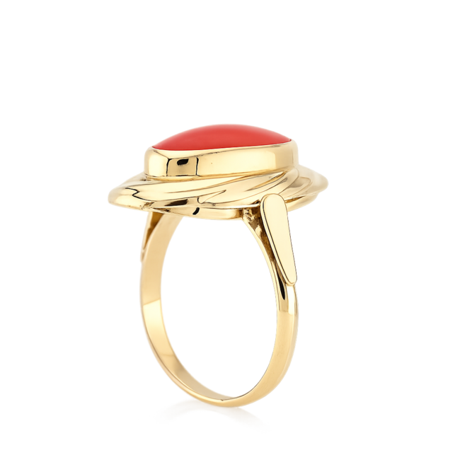 Vintage. 14 Karaat Ring met Bloedkoraal. 3,6Gr. Mt 17