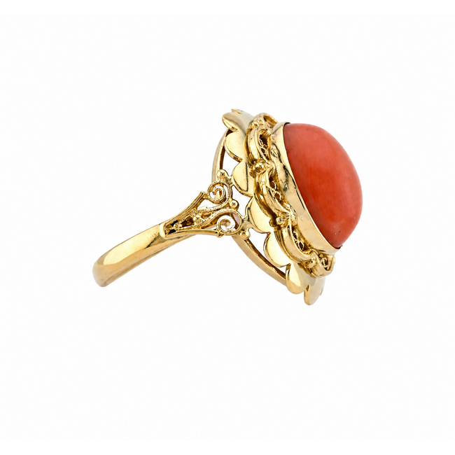 Vintage. Ring met Bloedkoraal. 6,1Gr. Mt 19