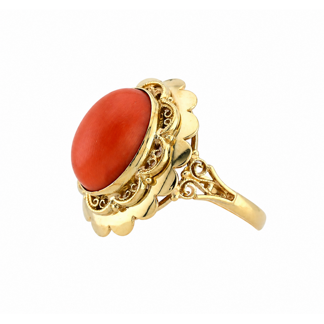 Vintage. Ring met Bloedkoraal. 6,1Gr. Mt 19