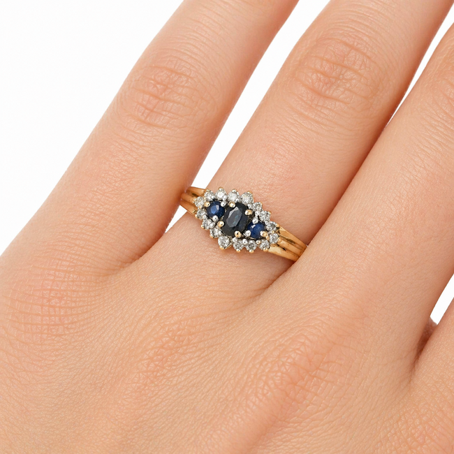 Vintage 14K. Ring Saffier/Zirkonia. 1,8Gr. Mt 17,5