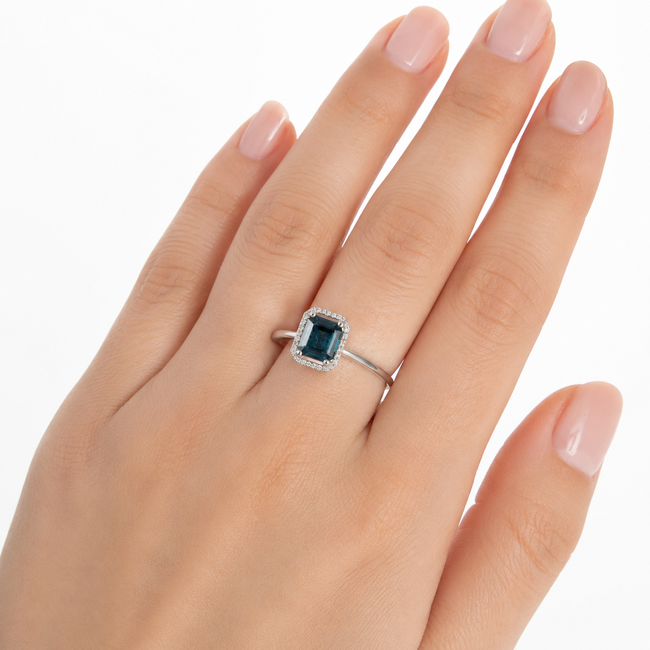 ROS  Jewel Design N. Ring  18 Krt. Tourmelijn/Briljant 30 stuks ca 0.30 caraat