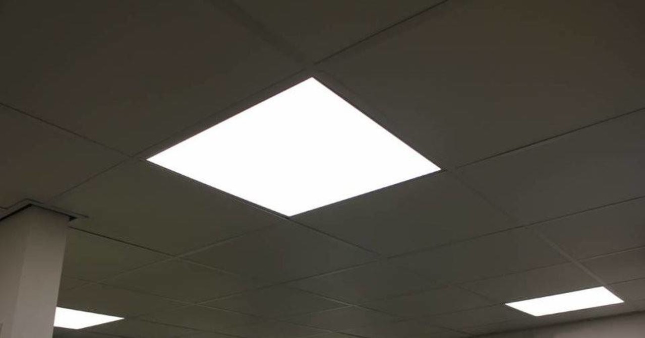 Aigostar UA LED paneel 62x62cm DE - 4000K 840 - 40W 4600lm - Flikkervrij - 5 jaar garantie Aigostar UA LED paneel 62x62cm DE - 4000K 840 - 40W 4600lm - Flikkervrij - 5 jaar garantie