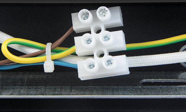 LED-POL OP=OP LED Plafondspot - 3x GU10 aansluiting - 445x50x165 LED-POL OP=OP LED Plafondspot - 3x GU10 aansluiting - 445x50x165