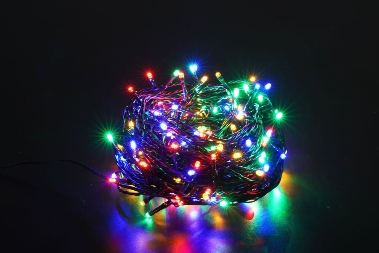 Modee Kerstverlichting lichtsnoer - 10 meter 100leds - Multikleur RGB - 220V Adapter Modee Kerstverlichting lichtsnoer - 10 meter 100leds - Multikleur RGB - 220V Adapter