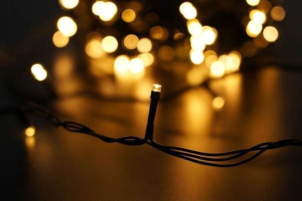 Modee Kerstverlichting lichtsnoer - 20 meter 200leds - 2700K warm wit licht - 220V Adapter