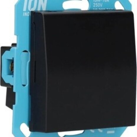 ION Industries Contactdoos inbouw - E1 - 1-voudig - randaarde - met klep AB - IP44 - 71 x 71 x 32 mm - Mat Zwart ION Industries Contactdoos inbouw - E1 - 1-voudig - randaarde - met klep AB - IP44 - 71 x 71 x 32 mm - Mat Zwart