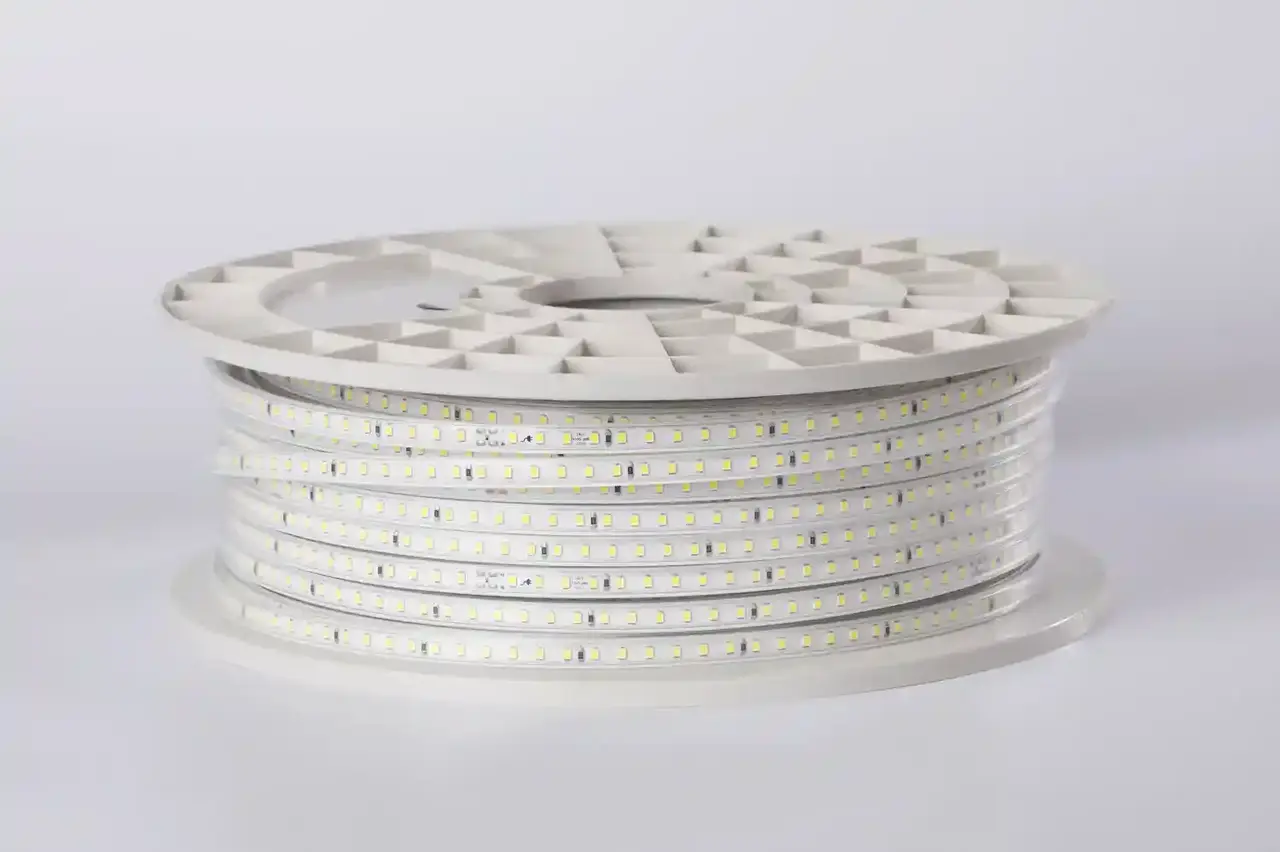 Aigostar LED Lichtslang IP65 V2 - 50 meter - 3000K 830 Warm wit licht - Plug and Play Aigostar LED Lichtslang IP65 V2 - 50 meter - 3000K 830 Warm wit licht - Plug and Play