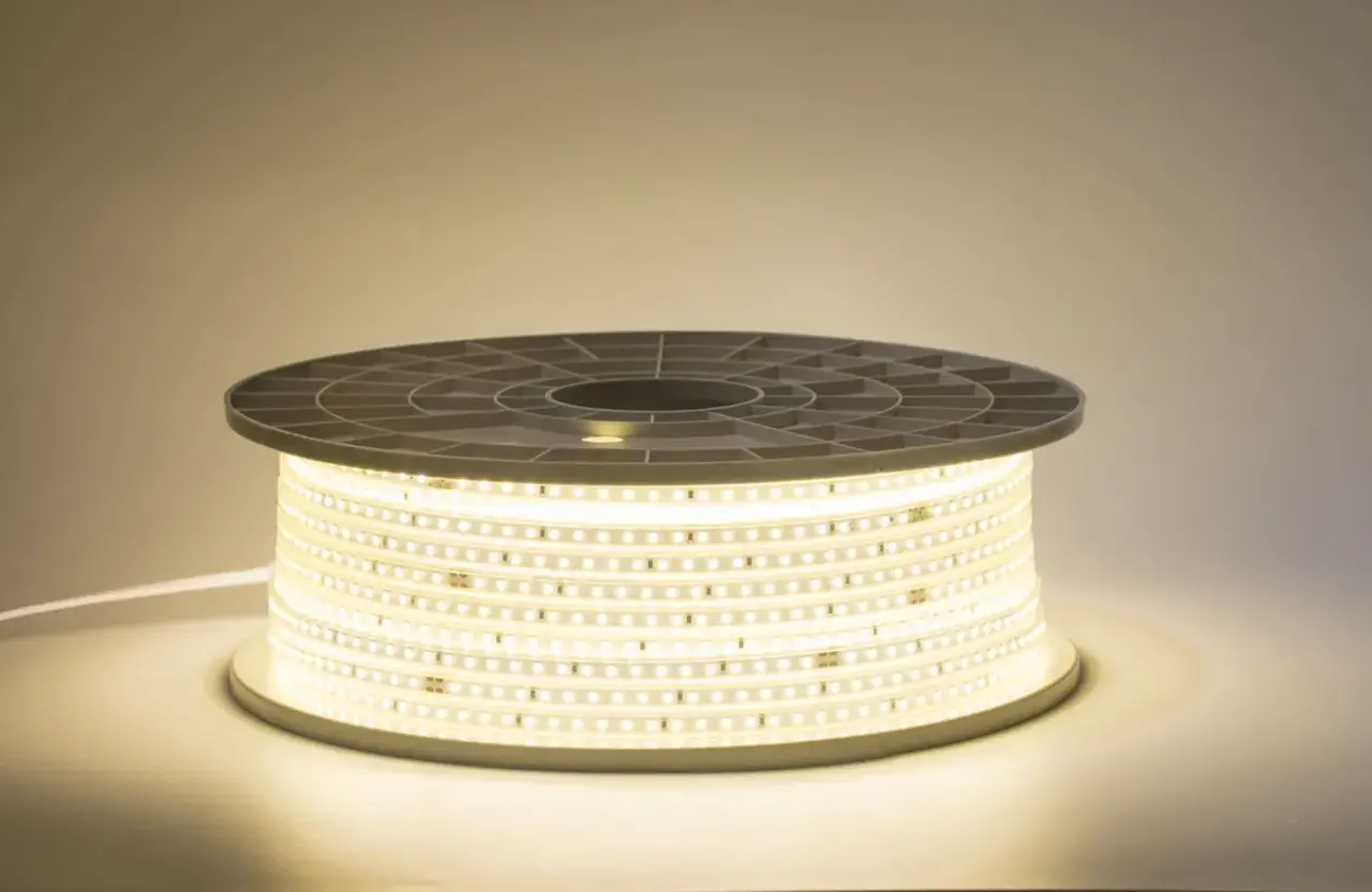 Aigostar LED Lichtslang IP65 V2 - 50 meter - 3000K 830 Warm wit licht - Plug and Play Aigostar LED Lichtslang IP65 V2 - 50 meter - 3000K 830 Warm wit licht - Plug and Play