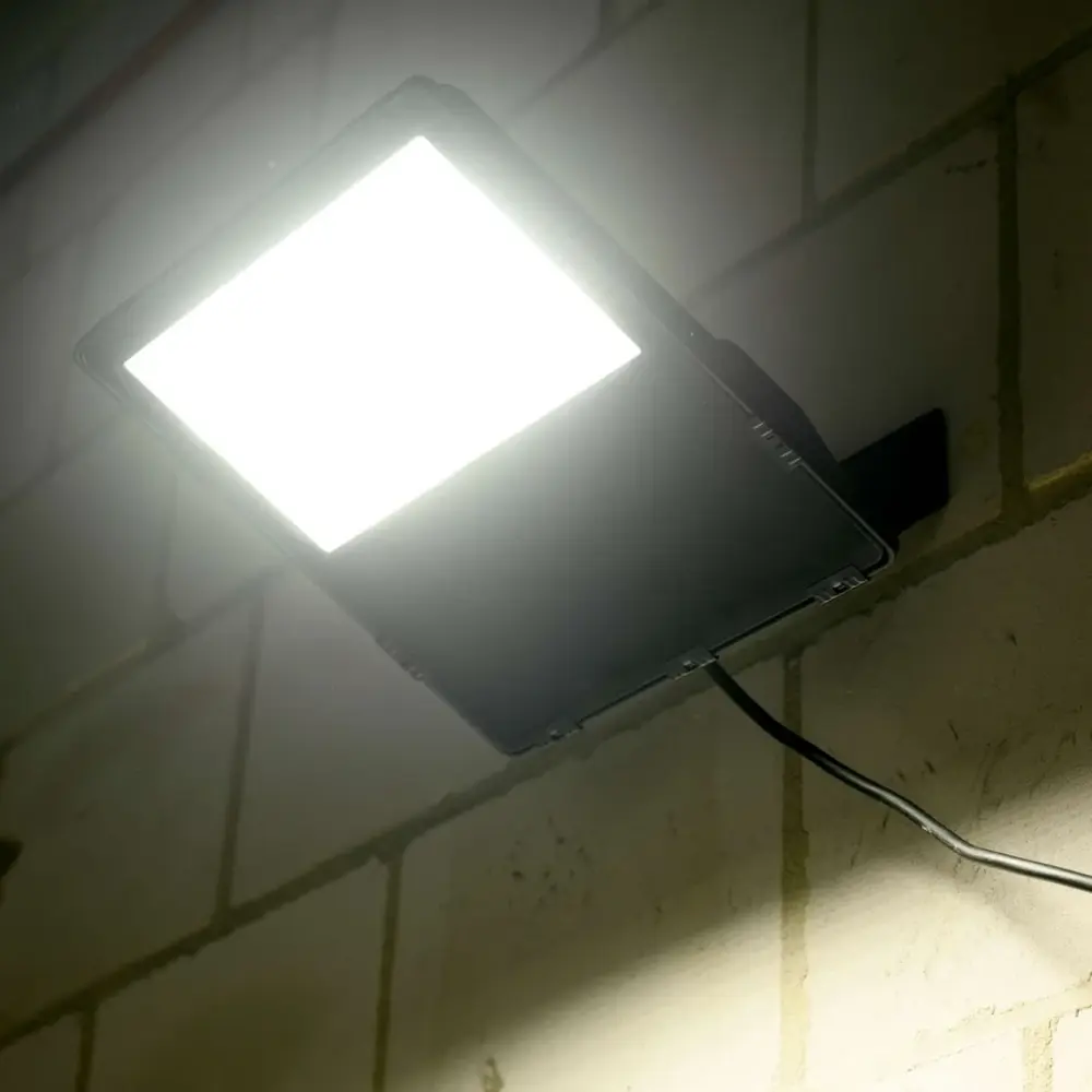 LCB Op=Op LED Schijnwerper PRO - 100W 16000Lm - 4000K 840 Neutraal Wit - 120° - IP66 - Zwart - Cree LED LCB Op=Op LED Schijnwerper PRO - 100W 16000Lm - 4000K 840 Neutraal Wit - 120° - IP66 - Zwart - Cree LED
